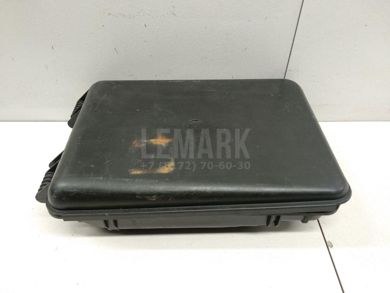 Корпус блока предохранителей 8D0927355A VAG