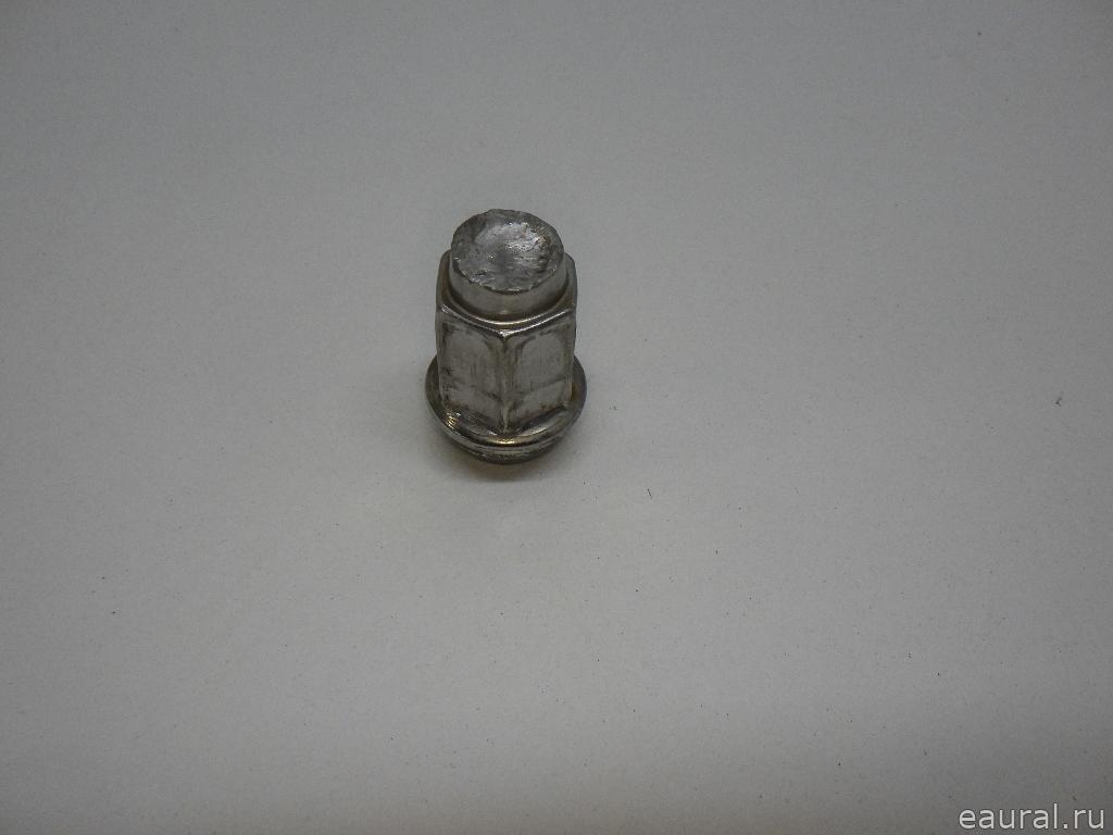 Гайка колеса