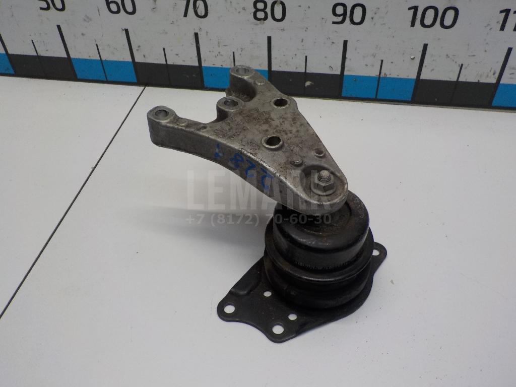 Опора двигателя правая 6R0199167AA VAG