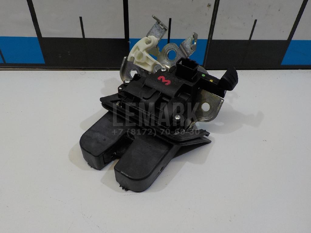 Замок багажника 8R0827505 VAG