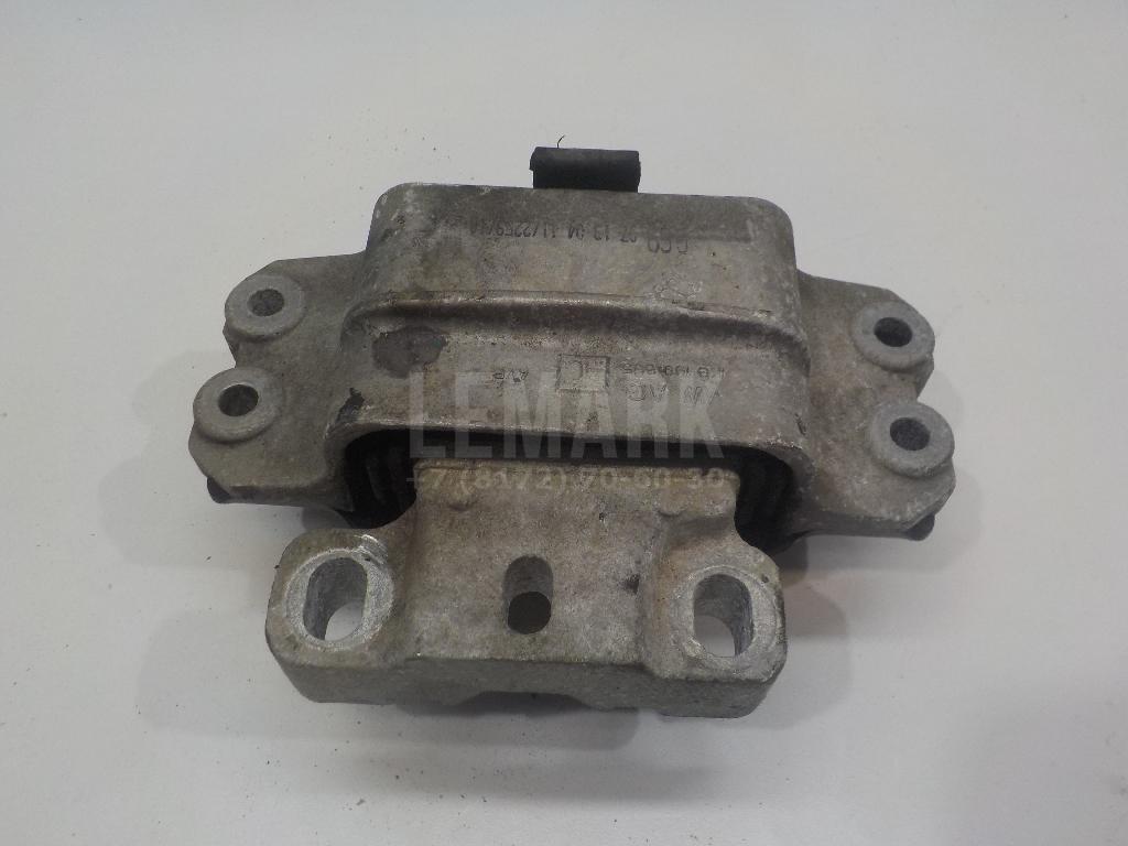 Опора двигателя левая 1K0199555AC VAG