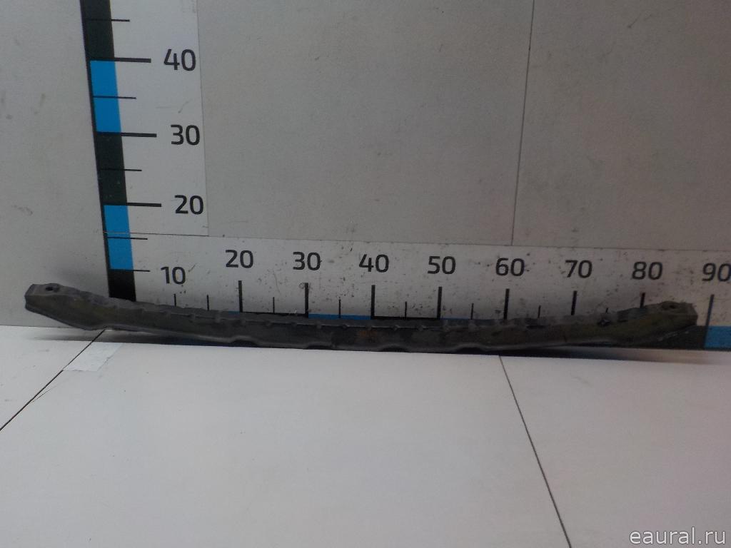 Усилитель переднего бампера