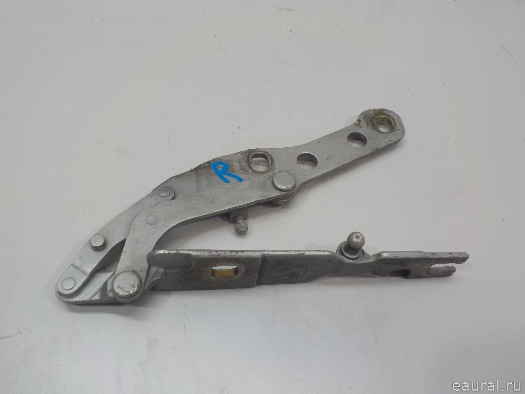 Петля капота правая