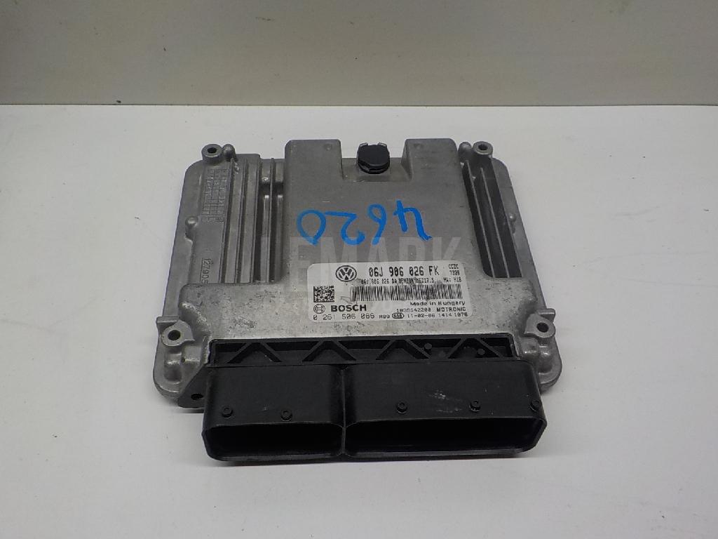 Блок управления двигателем 06J906026FK VAG