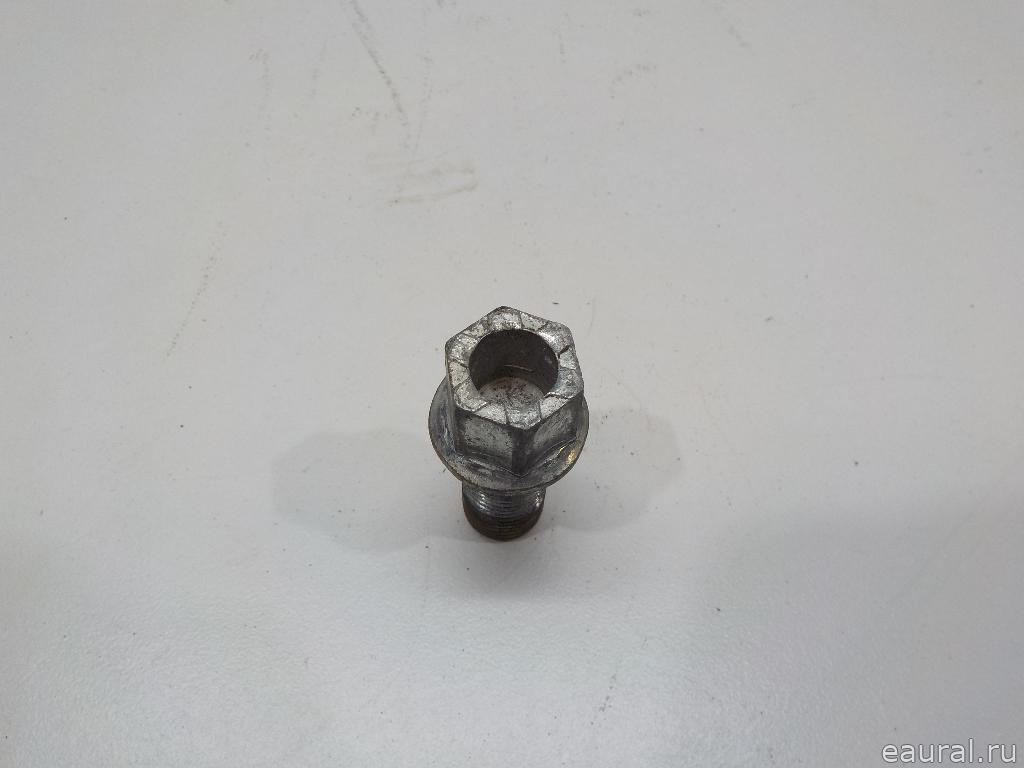Болт колесный
