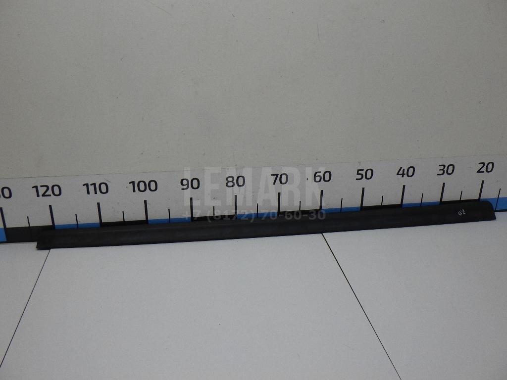 Молдинг передней правой двери 3C0854940 VAG
