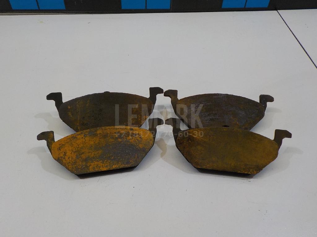 Колодки тормозные передние к-кт 1J0698151C VAG