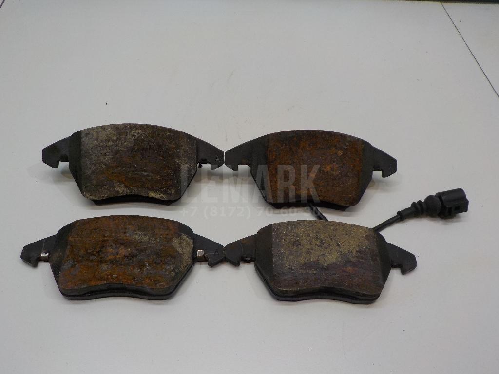 Колодки тормозные передние к-кт 3C0698151A VAG