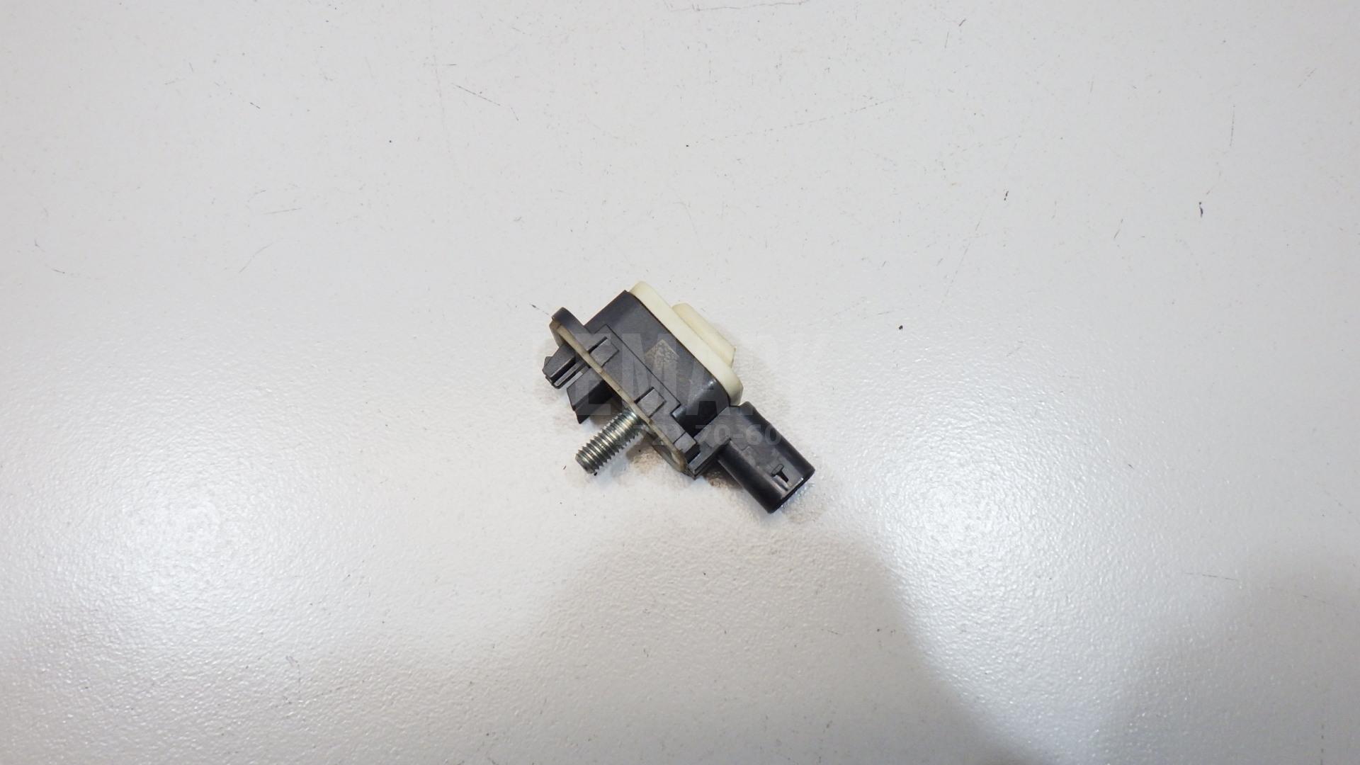 Датчик AIR BAG 7P0959354 VAG