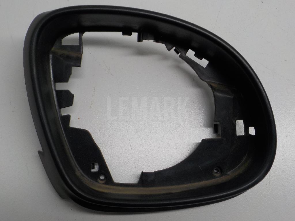 Рамка зеркала правого 5N08576029B9 VAG