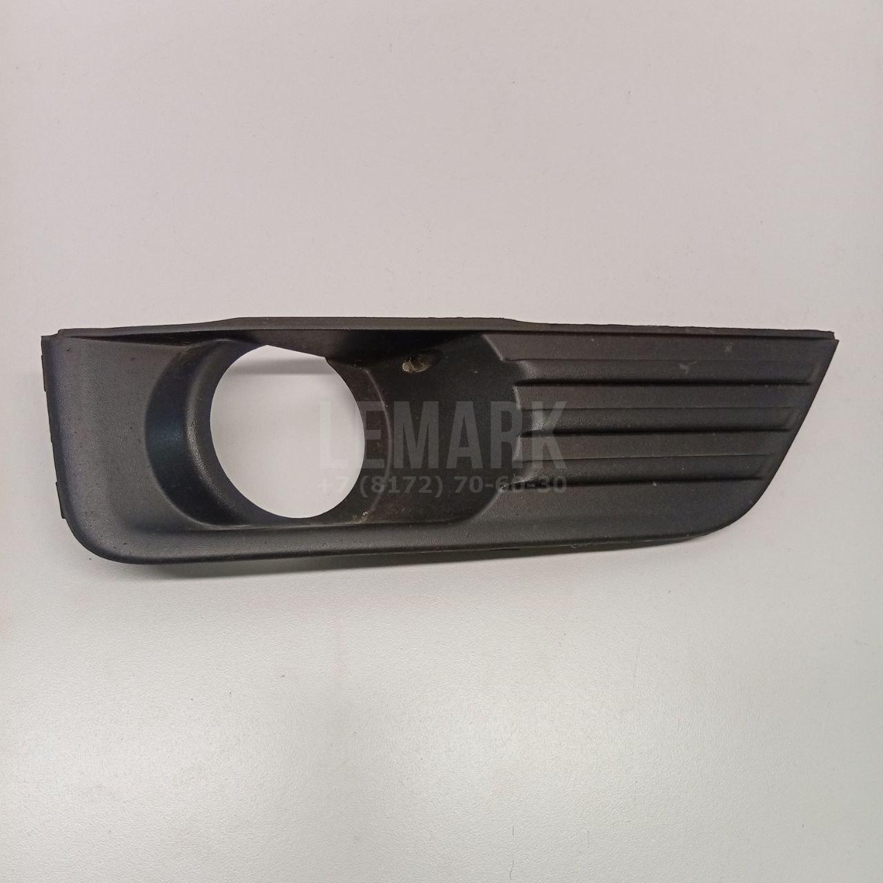 Решетка в бампер правая 1337347 Ford