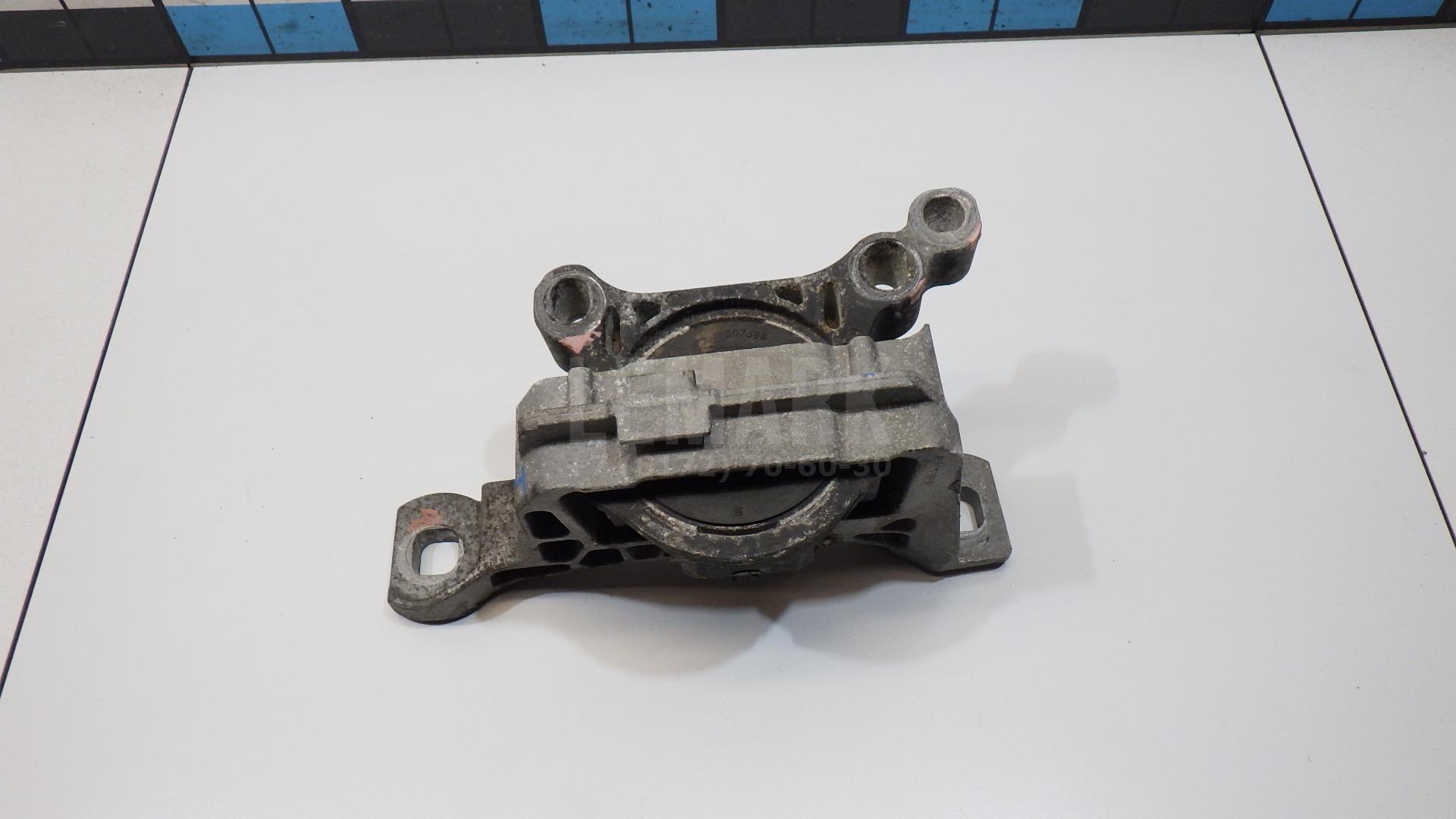 Опора двигателя правая 1742411 Ford