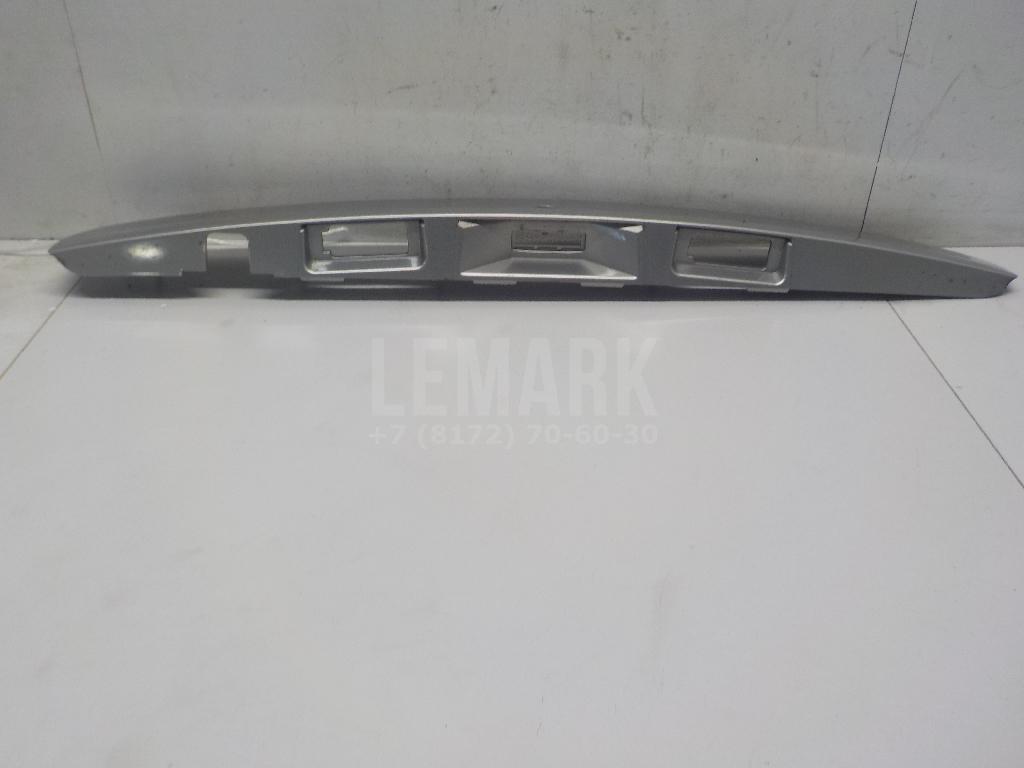 Накладка двери багажника 90810JD33A Nissan