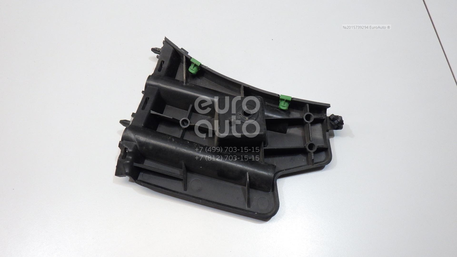 Volvo 30795049 Кронштейн переднего бампера правый
