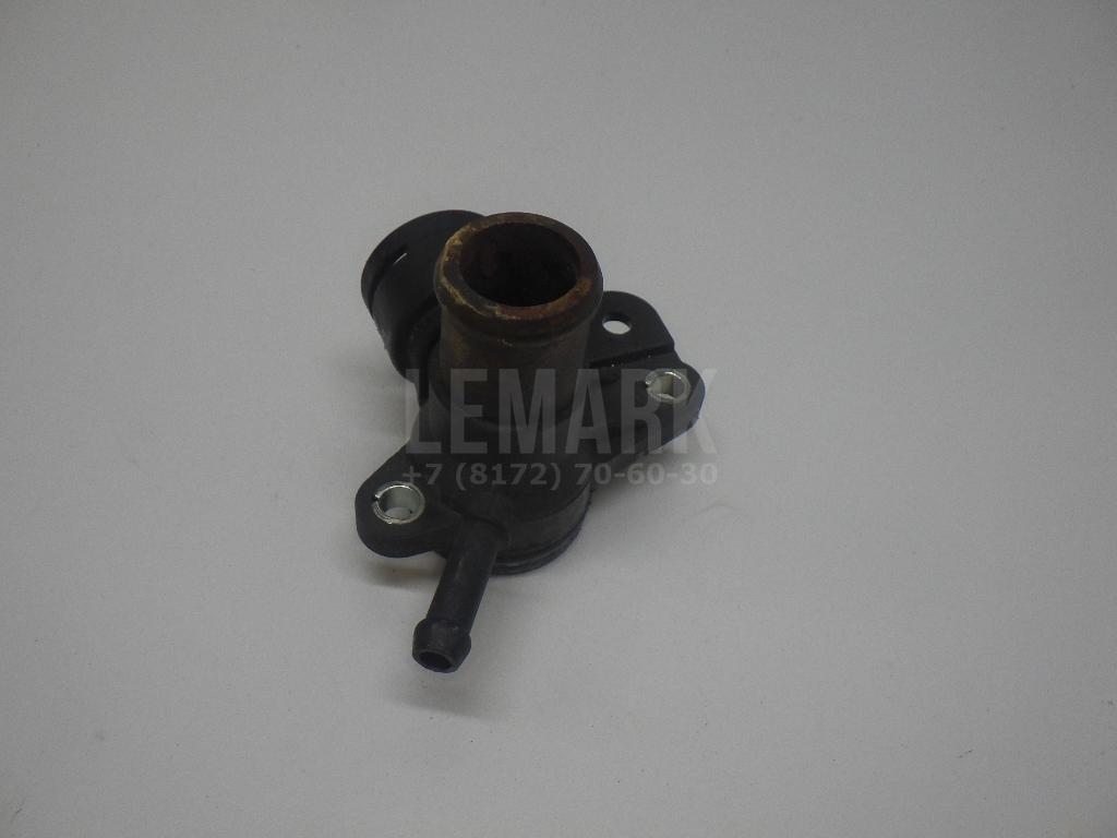 Тройник системы охлаждения 06J121132G VAG