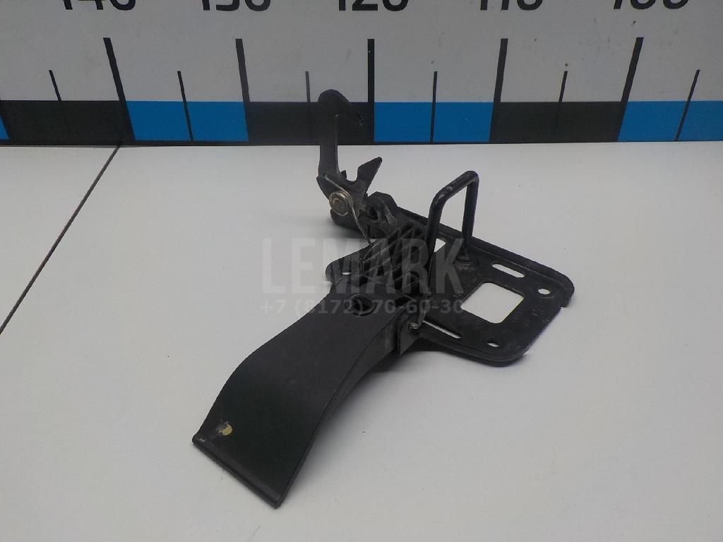 Крючок капота 8R0823480A VAG