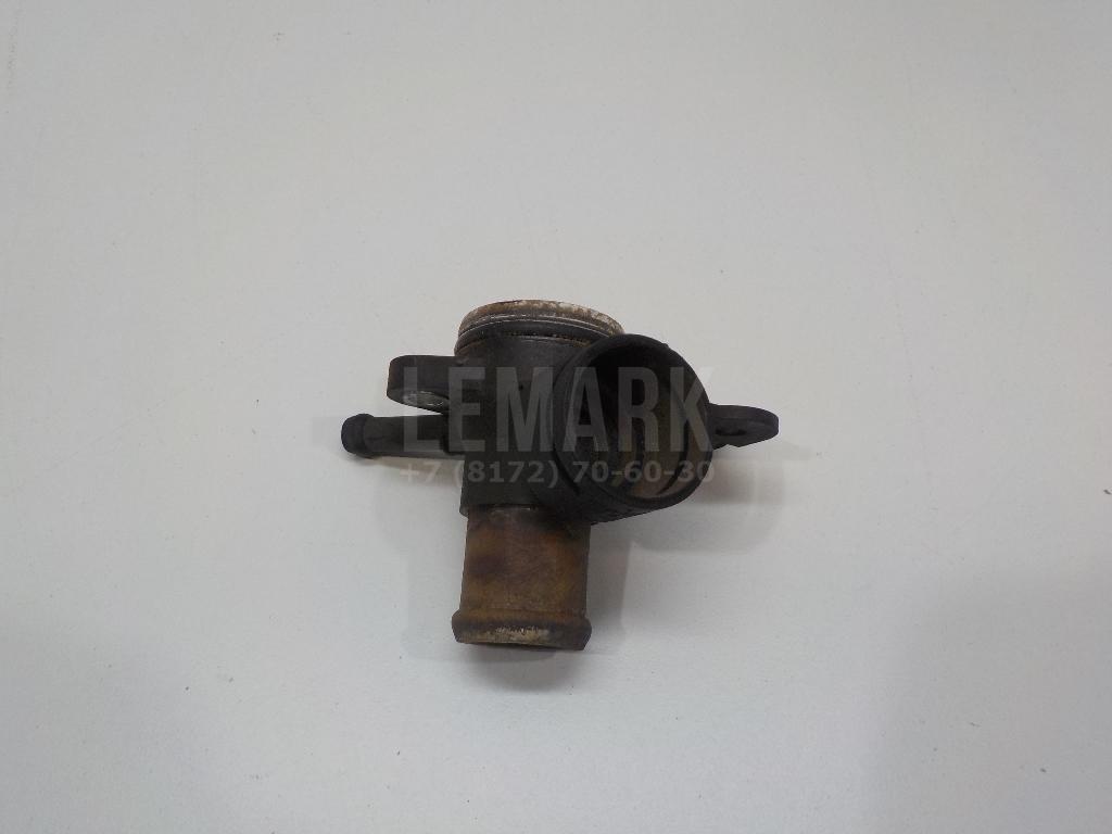 Тройник системы охлаждения 06J121132G VAG