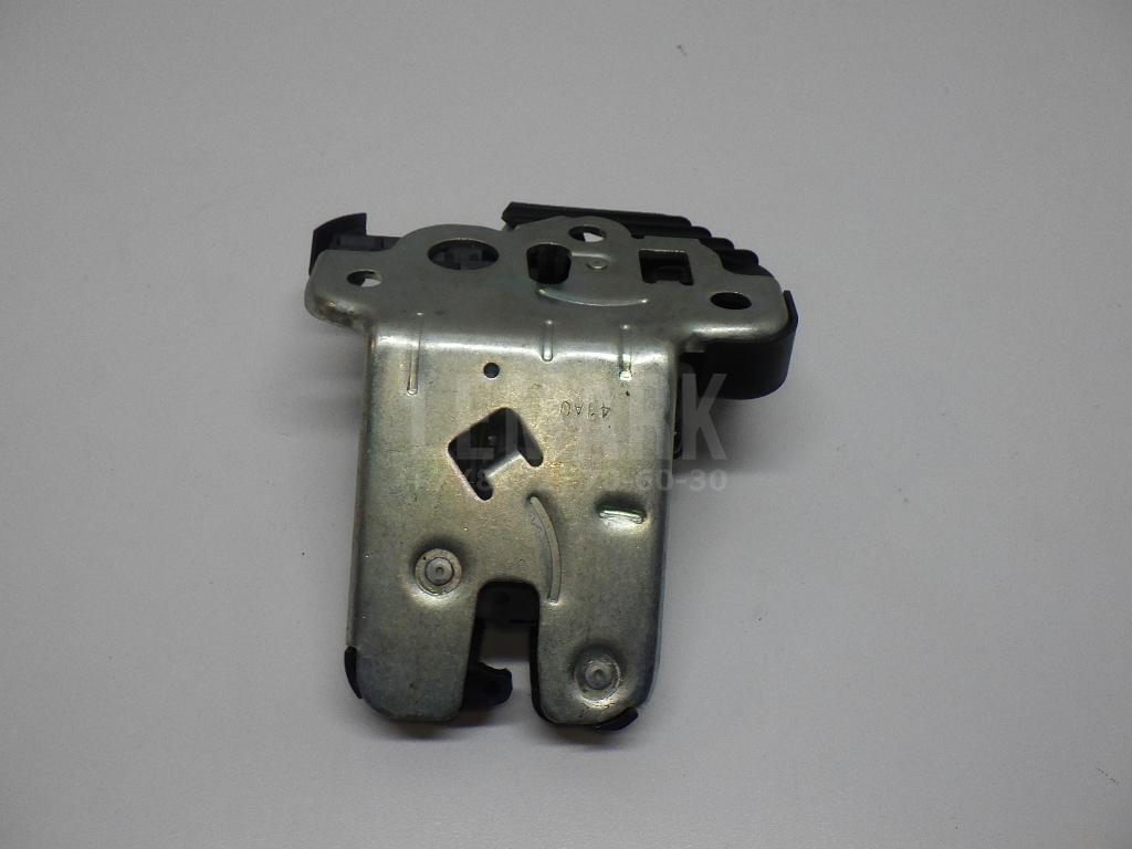 Замок багажника 8K9827505A VAG