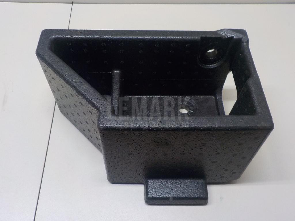 Контейнер в багажник 5L6858857B VAG