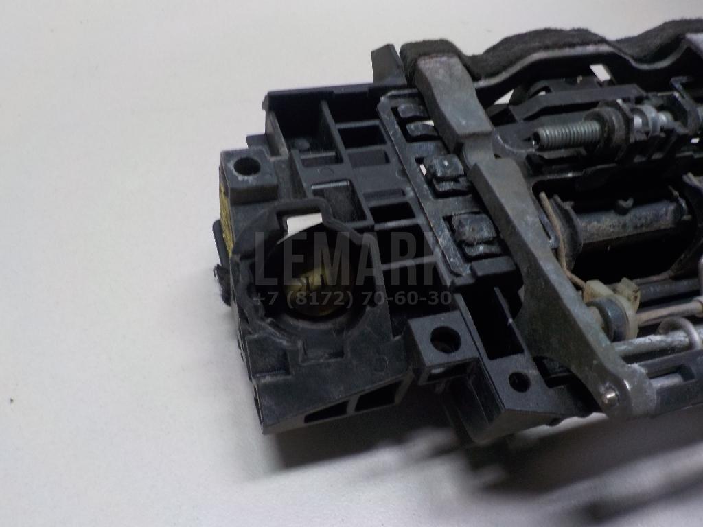 Ручка двери передней наружная правая для  Audi