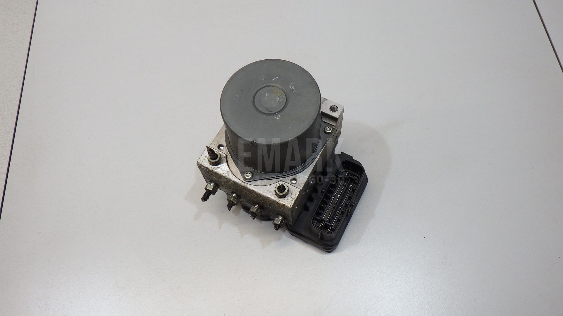 Блок ABS (насос) 4405042B41 Toyota