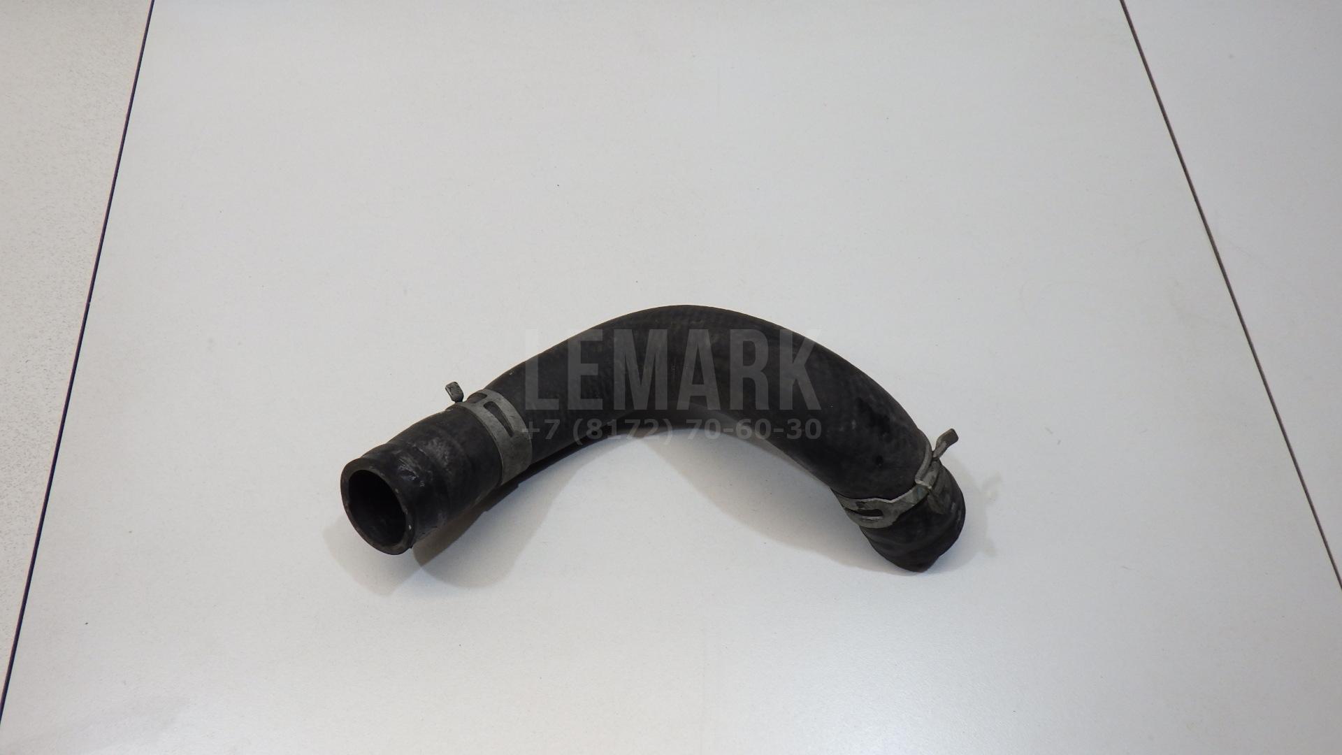 Патрубок радиатора 1657236130 Toyota
