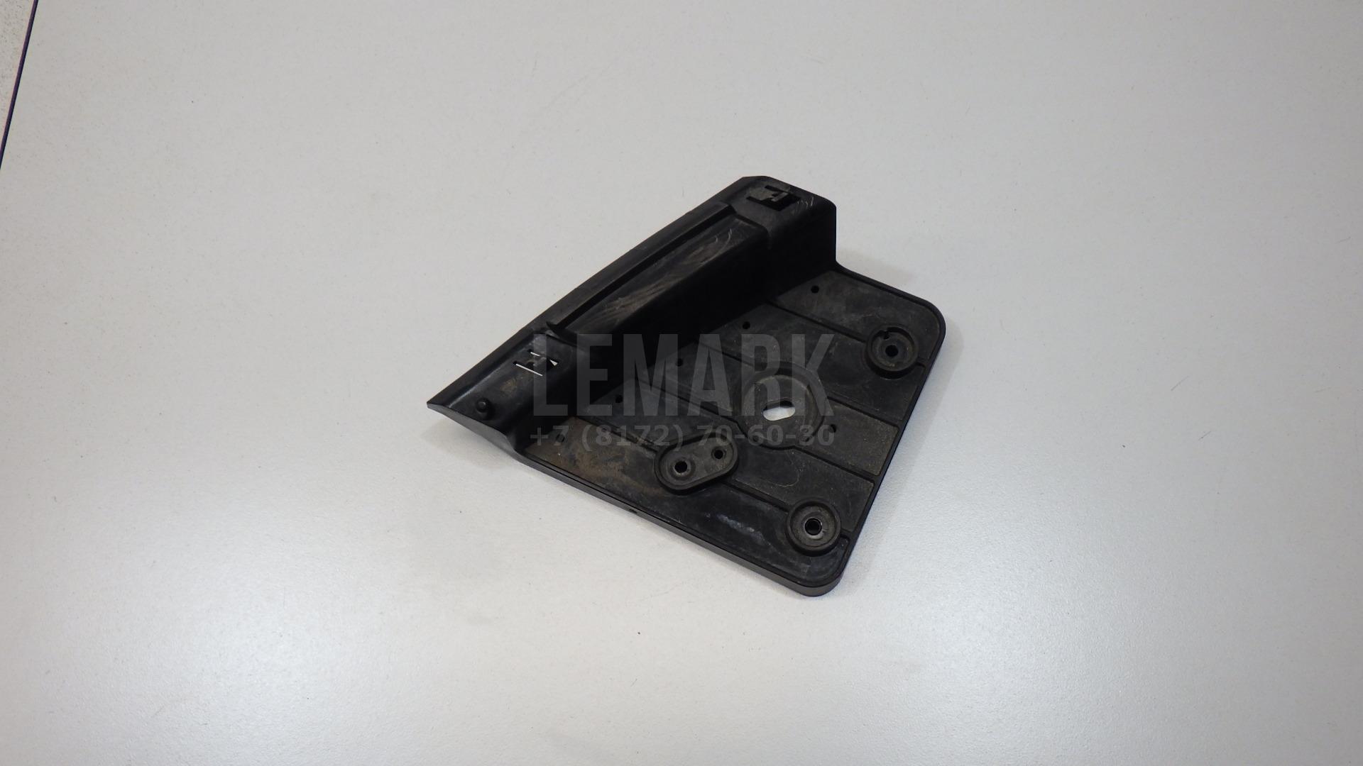 Кронштейн крепления фары 620444EA0A Nissan