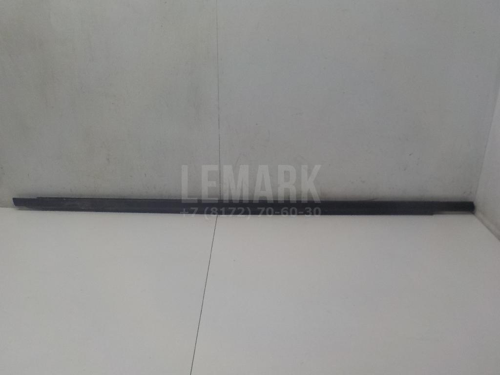 Накладка стекла переднего правого 5N0837478A5AP VAG