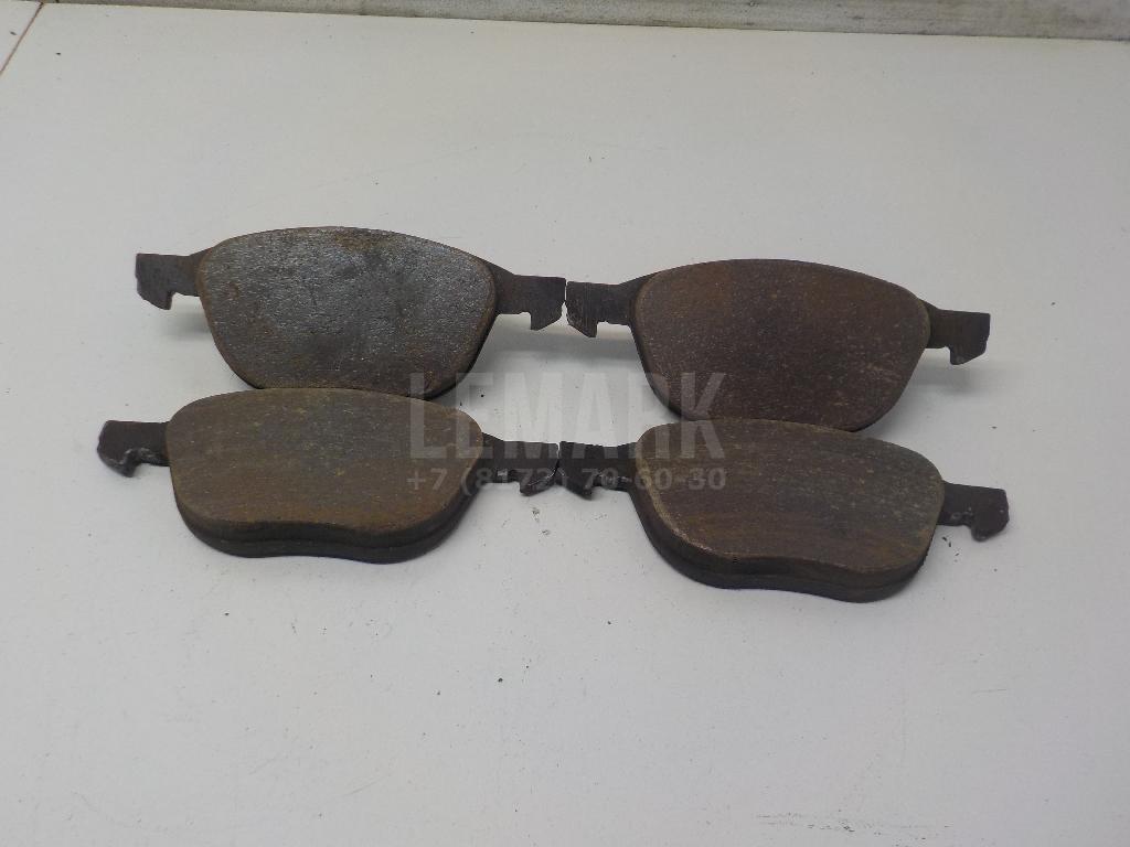 Колодки тормозные передние к-кт 30742030 Volvo