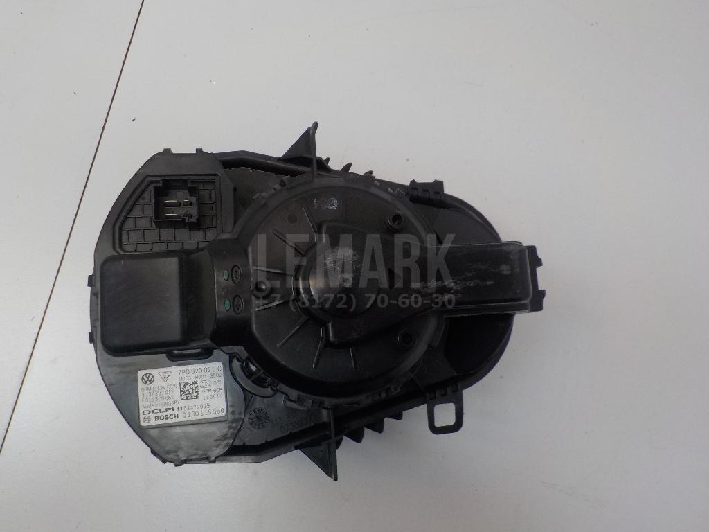 Моторчик отопителя 7P0820021C VAG