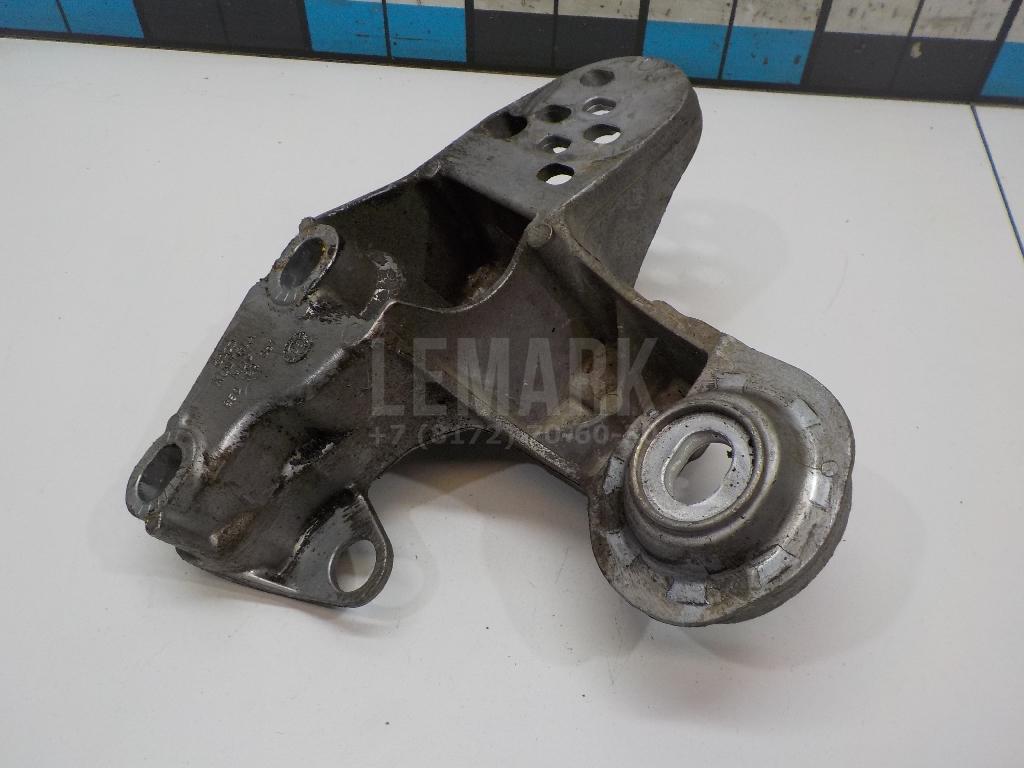Кронштейн опоры двигателя 8E0199351 VAG