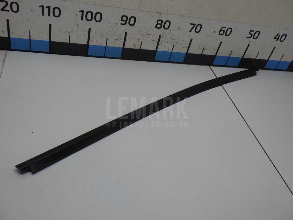 Уплотнитель стекла двери 1J4837432AB41 VAG