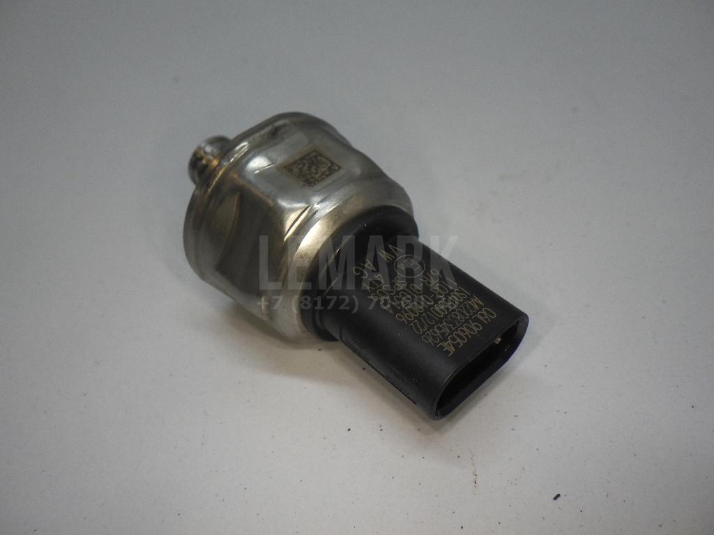 Датчик давления топлива 06L906054E VAG