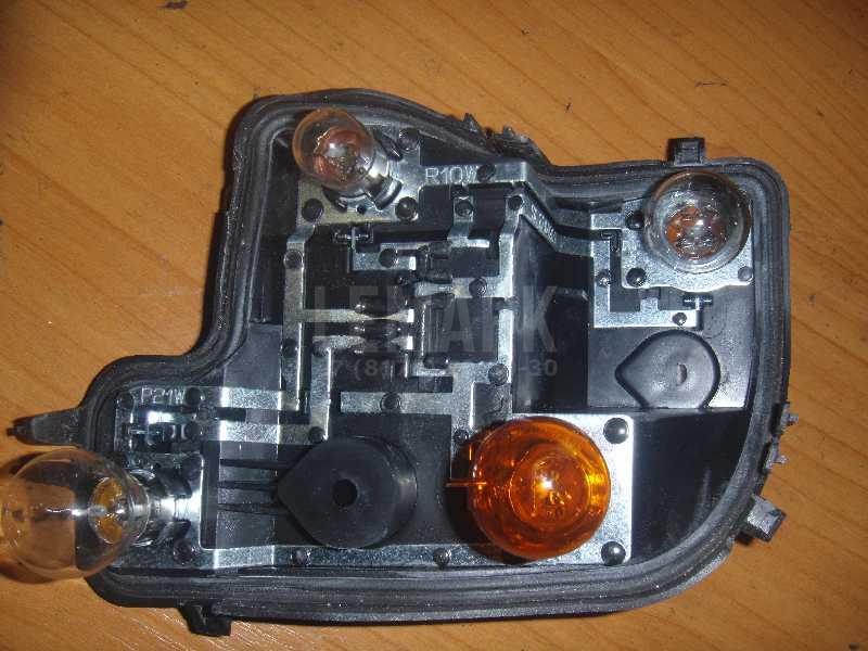 Плата заднего фонаря левого для  Ford Fiesta 1995-2001