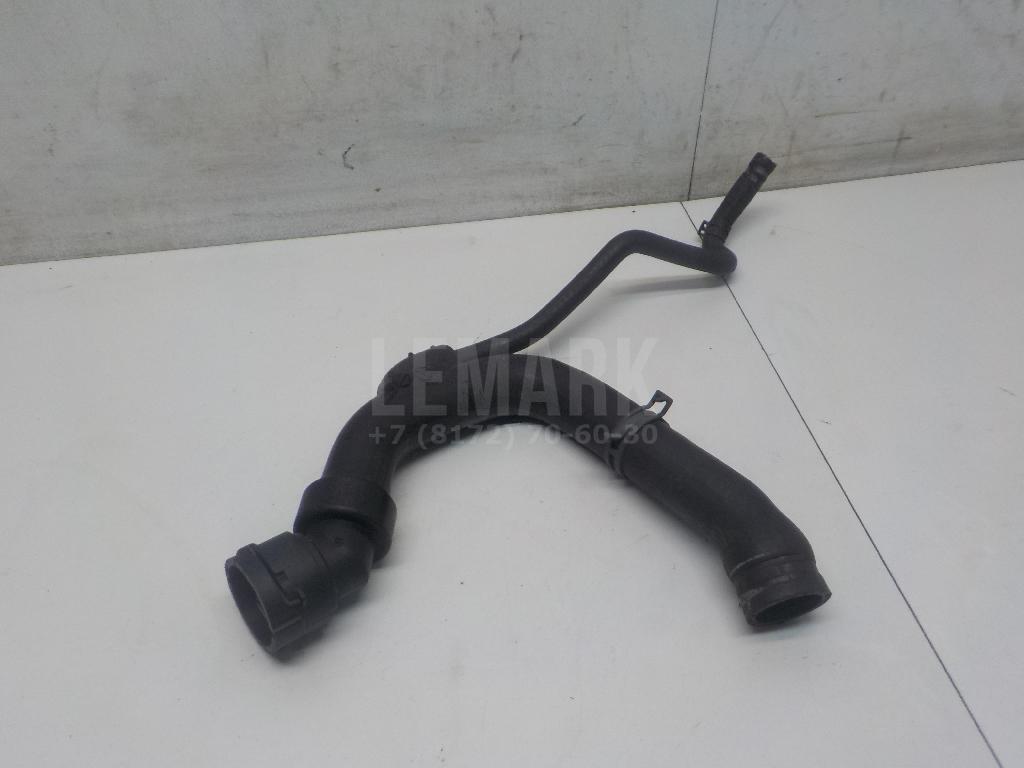Патрубок радиатора 8D0121101M VAG