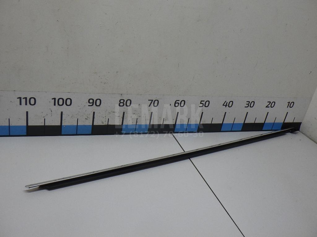Накладка стекла заднего правого 3G5839476NVNH VAG