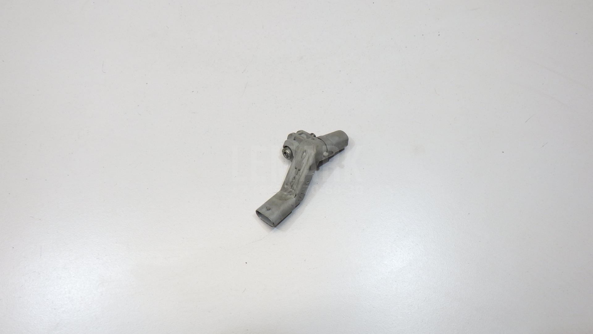 Датчик положения коленвала 04C906433A VAG