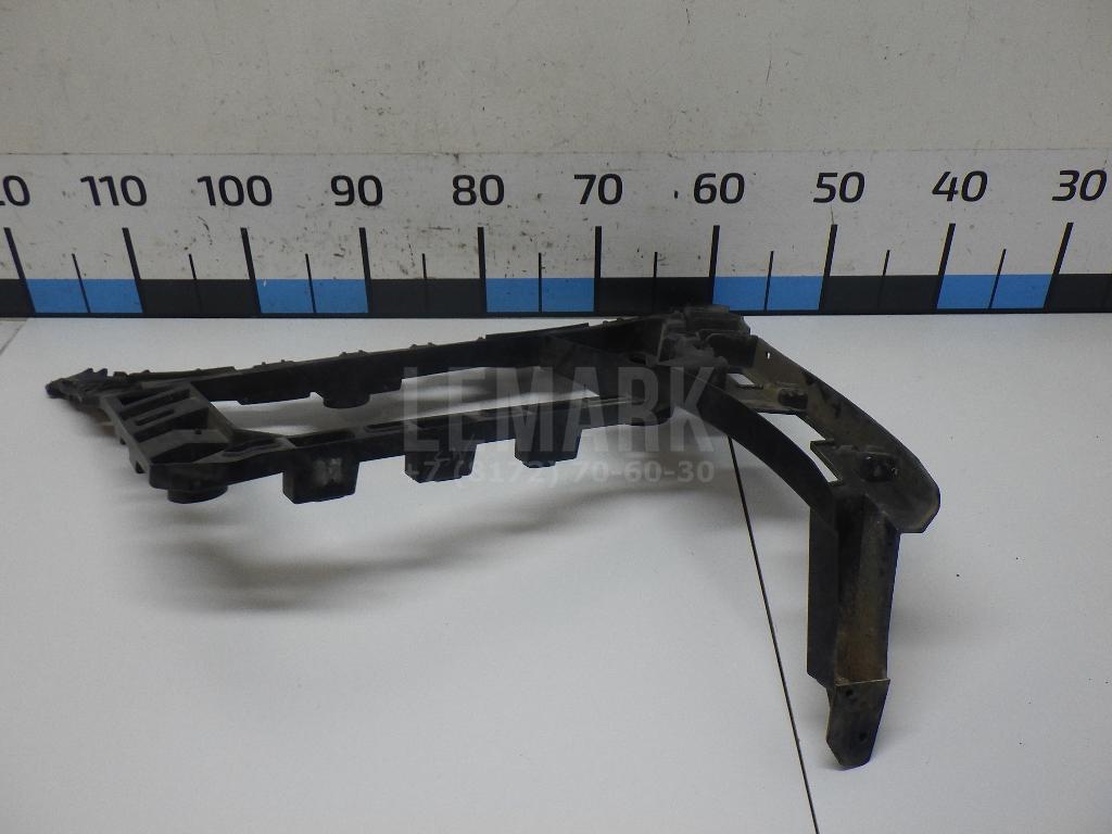 Направляющая заднего бампера правая 5C6807394 VAG