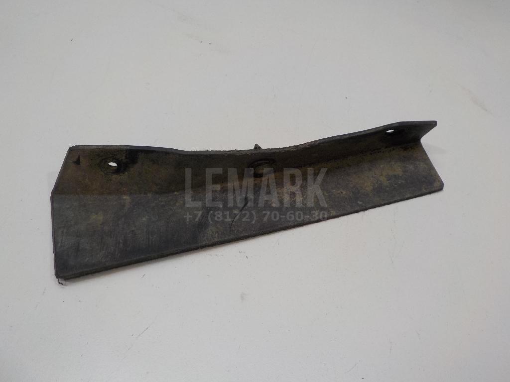Брызговик передний правый 508384EA0A Nissan