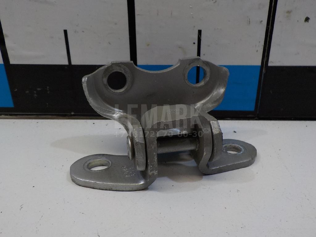 Петля двери передней правой нижняя 6873012120 Toyota