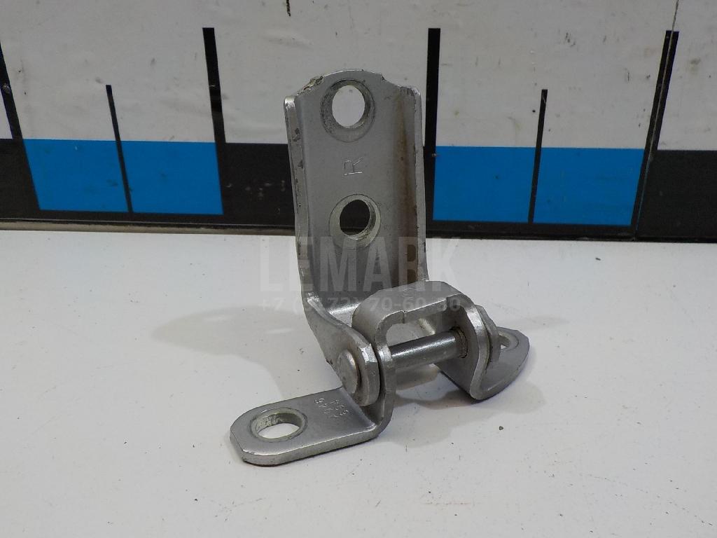 Петля двери задней правой нижняя 6877052031 Toyota