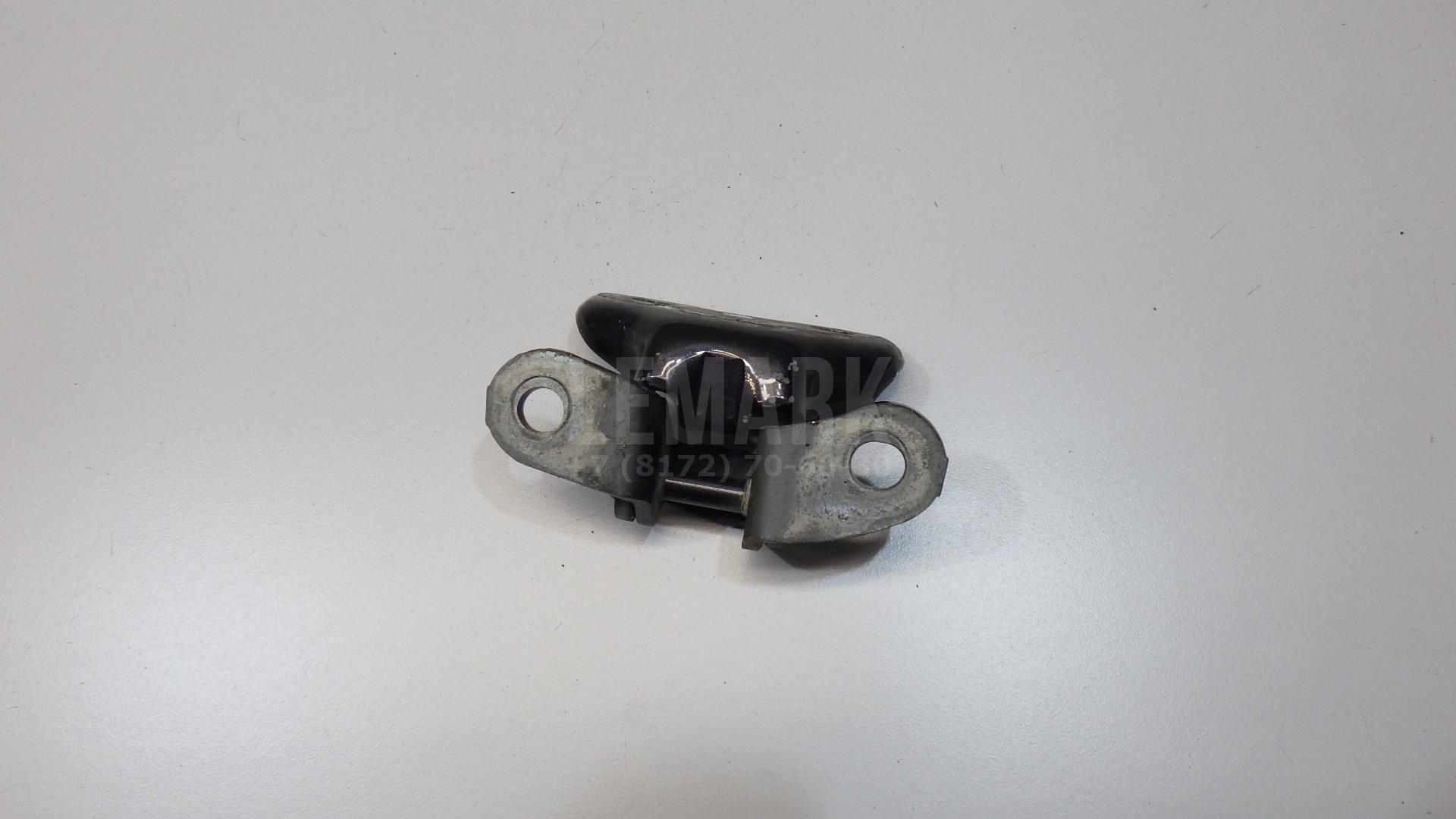 Петля двери передней правой нижняя 6873012120 Toyota