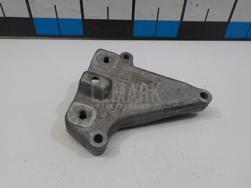 Кронштейн КПП левый 1K0199117BQ VAG