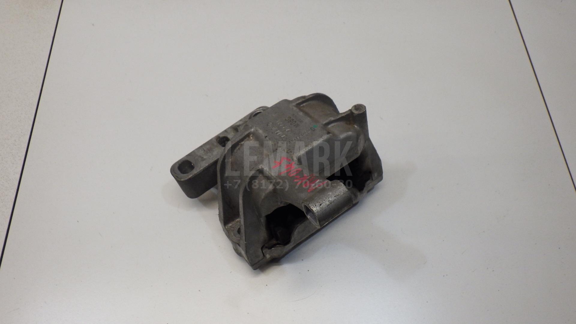 Опора двигателя правая 5N0199262G VAG