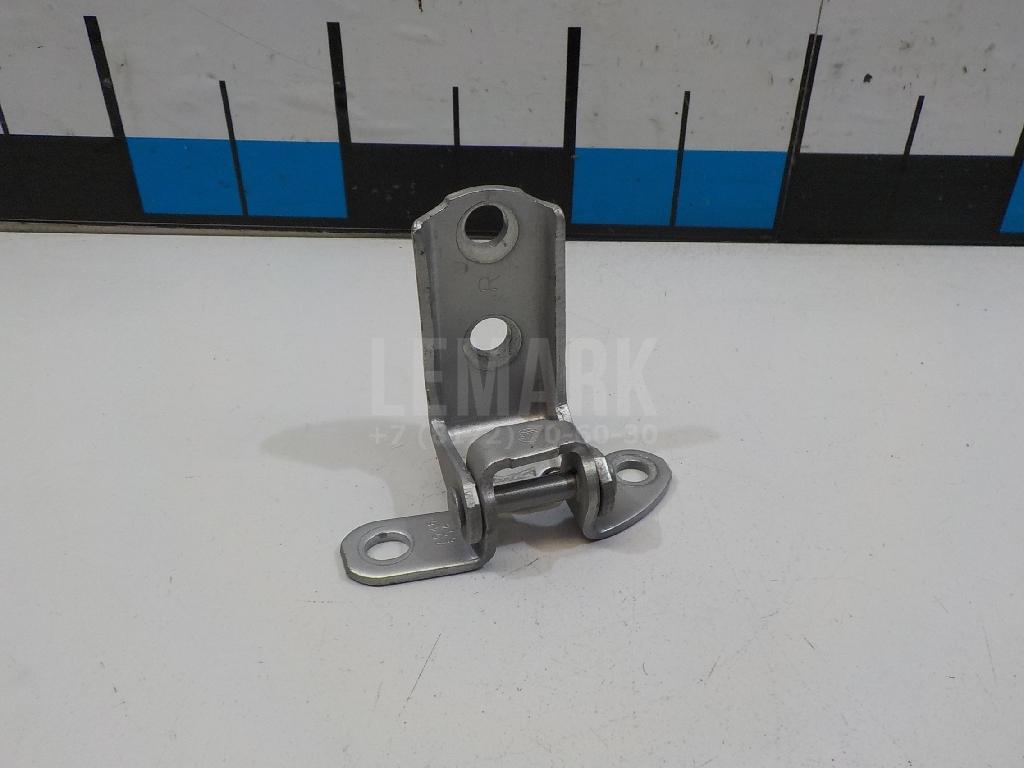 Петля двери задней правой нижняя 6877052031 Toyota