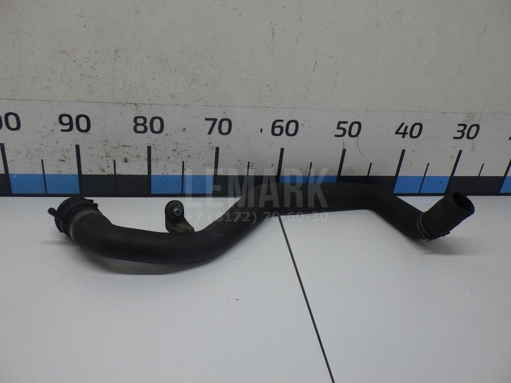 Патрубок радиатора 7P6122101K VAG