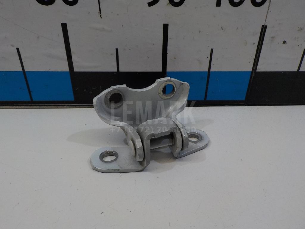 Петля двери передней правой нижняя 6873012120 Toyota