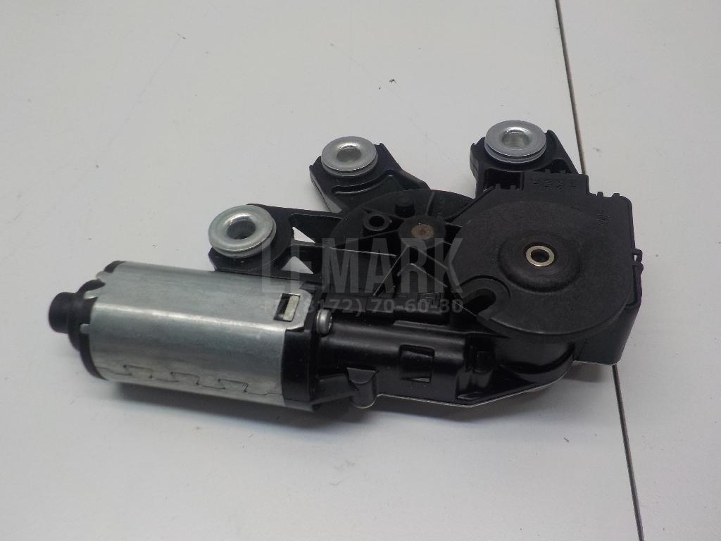 Моторчик стеклоочистителя задний 7L0955712C VAG