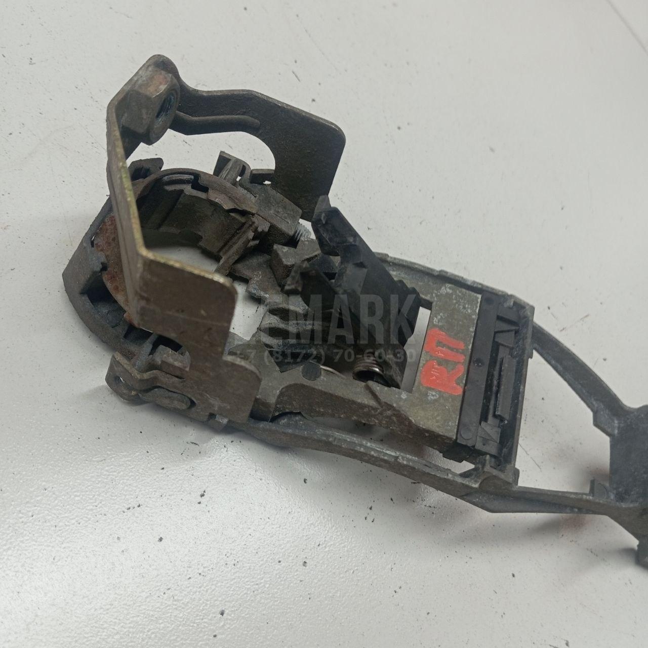 Кронштейн ручки 3B0837886E VAG
