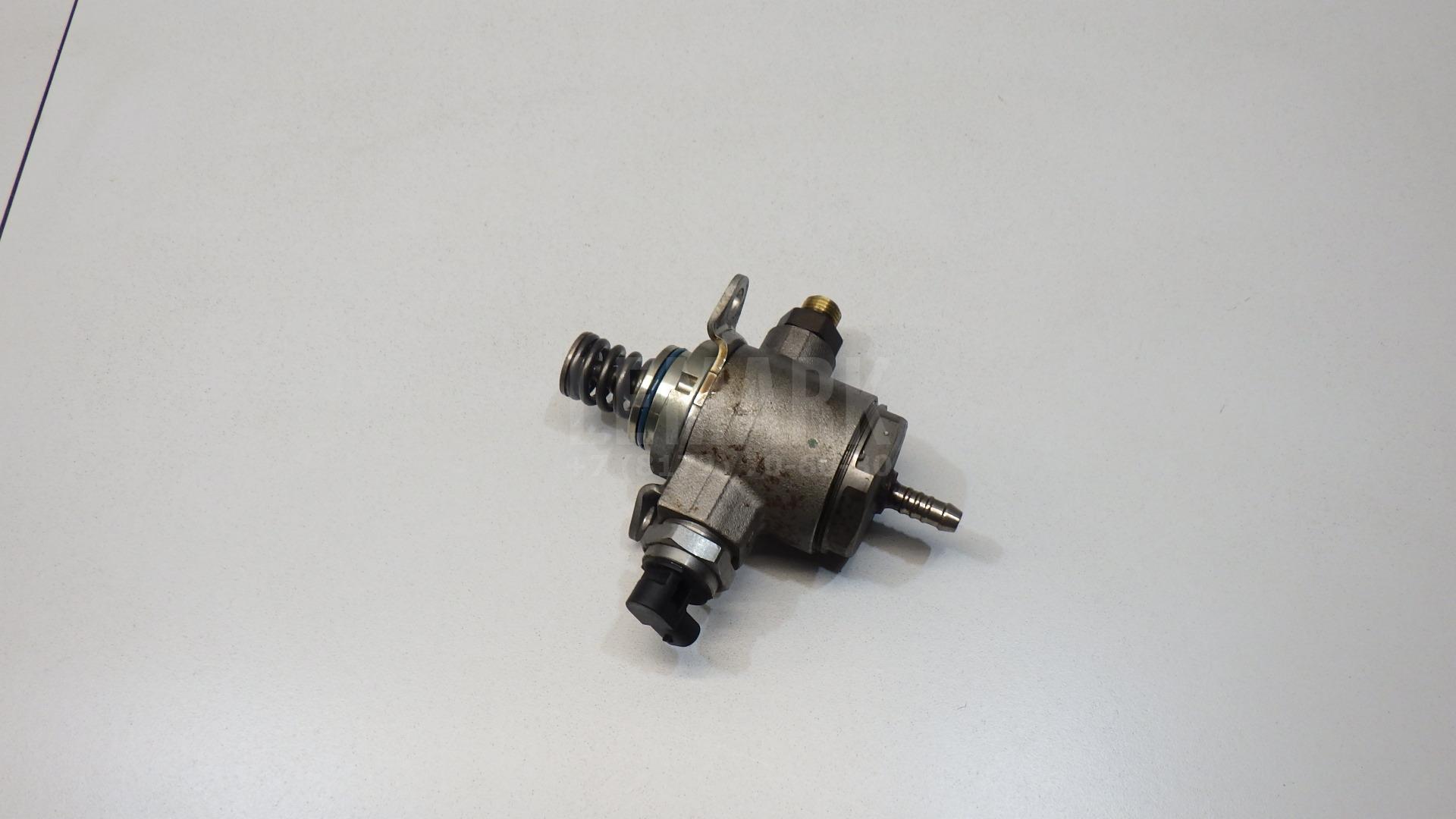 Насос (ТНВД) бензиновый 06J127025G VAG